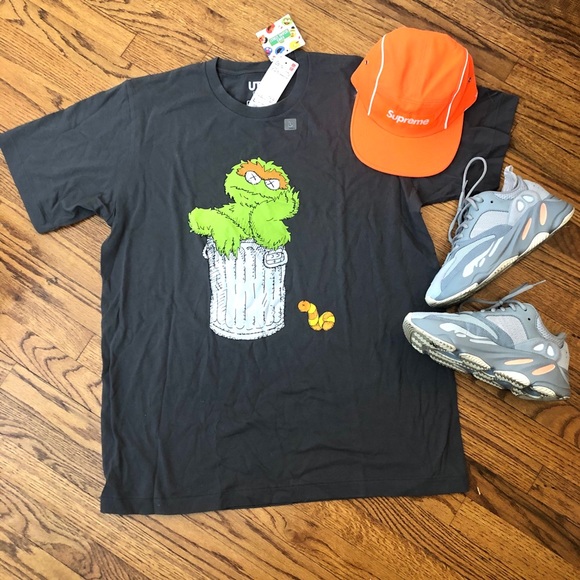 Uniqlo x KAWS Other - Uniqlo x KAWS x Sesame Street NWT Oscar the Grouch